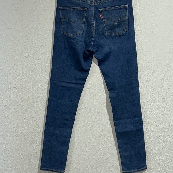 Levi’s slimming skinny jeans EUC Size 28 - Picture 10 of 12